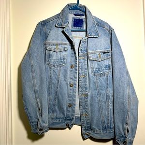 Zara Jean Denim Jacket CLASSIC! Never worn